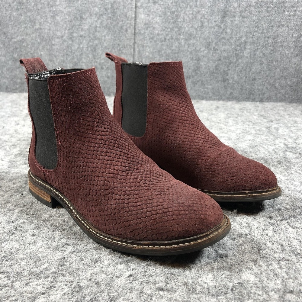 Clarks Chelsea Boots Womens 7.5 Maroon Suede Pull On Ankle Comfort
